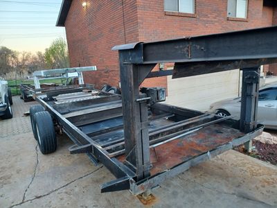 2005 Flatbed 5th Wheel Trailer Frame