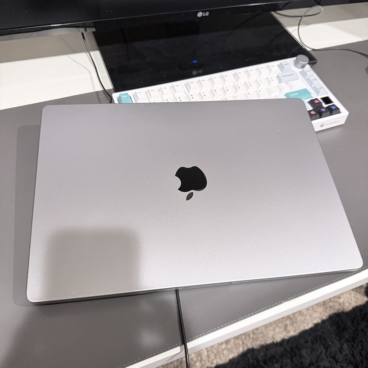 Macbook Pro M1 Max 16 Inch - 32GB Ram, 1TB SSD - Great Condition