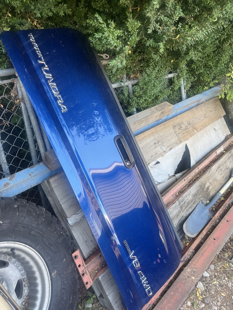 2006 Toyota tundra tailgate