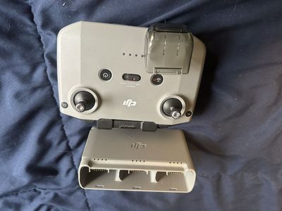 DRONE DJI CONTOLLER, BATTERY CHARGER AND GIMBAL PR