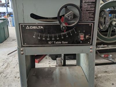 Delta table saw