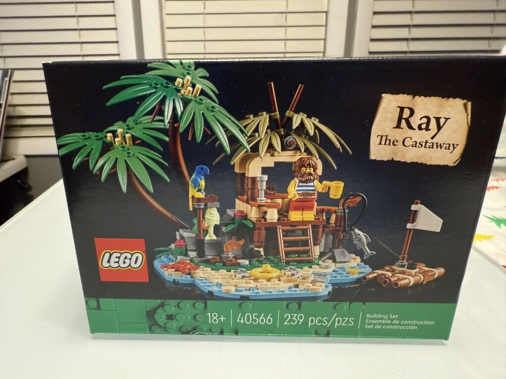 New LEGO Ray The Castaway 40566