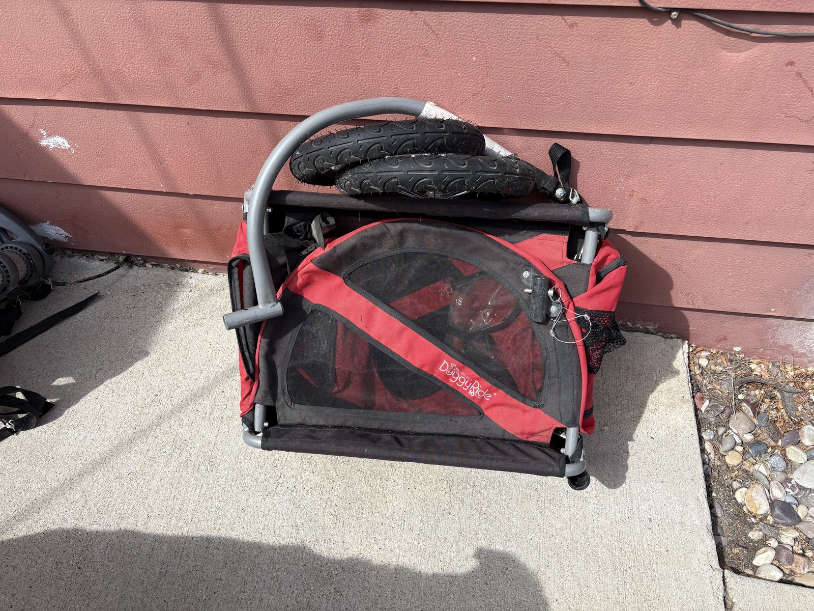 Doggy ride carrier for bike
