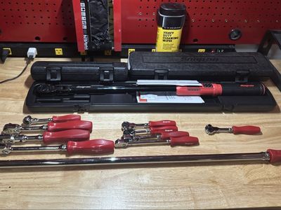 Snap-on Torque Wrenches and Ratchets. Cordless Power tools