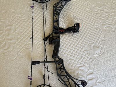 Mathews Lift RS Left-Handed Compound Bow with Custom Purple/Black Strings & QAD Ultra-Rest