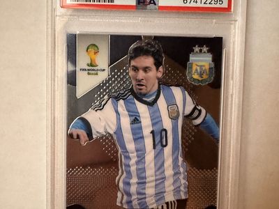 2014 Lionel Messi Prizm World Cup #12 PSA 9