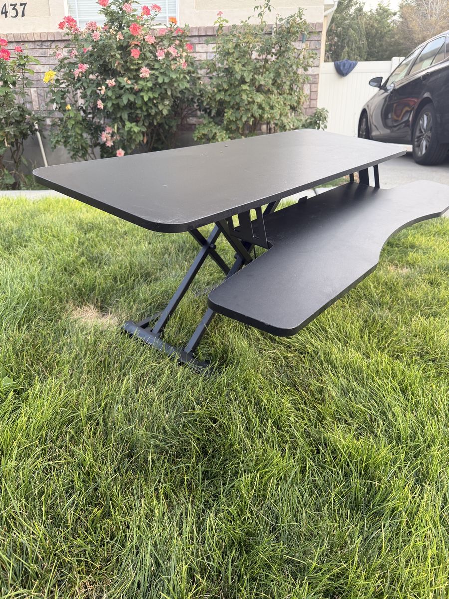 Adjustable Standing Desk Converter with Keyboard Tray - Black
