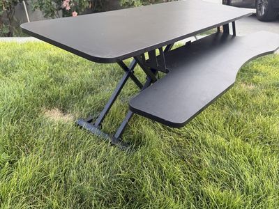 Adjustable Standing Desk Converter with Keyboard Tray - Black