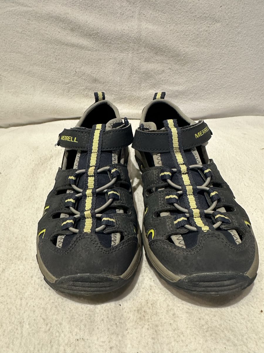 Merrell youth size 3, navy with yellow trim, water or hiking sandals
