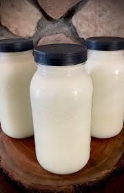Raw Goat Milk