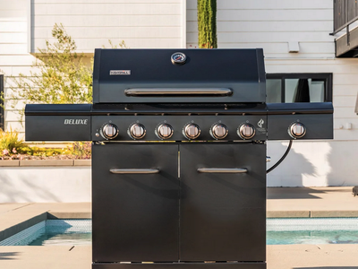 Brand new Nexgrill Deluxe 7 Burner Gas Grill.