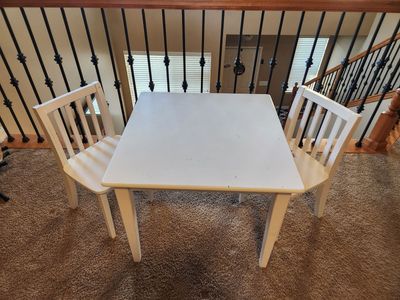 Sturdy childrens table w/ two chairs