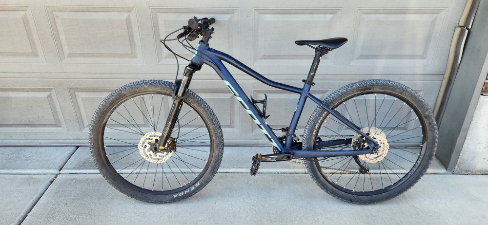 2023 Scott Contessa Active 10 Small