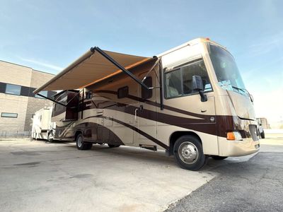 2011 Itasca Sunstar 35F with 2 Slides