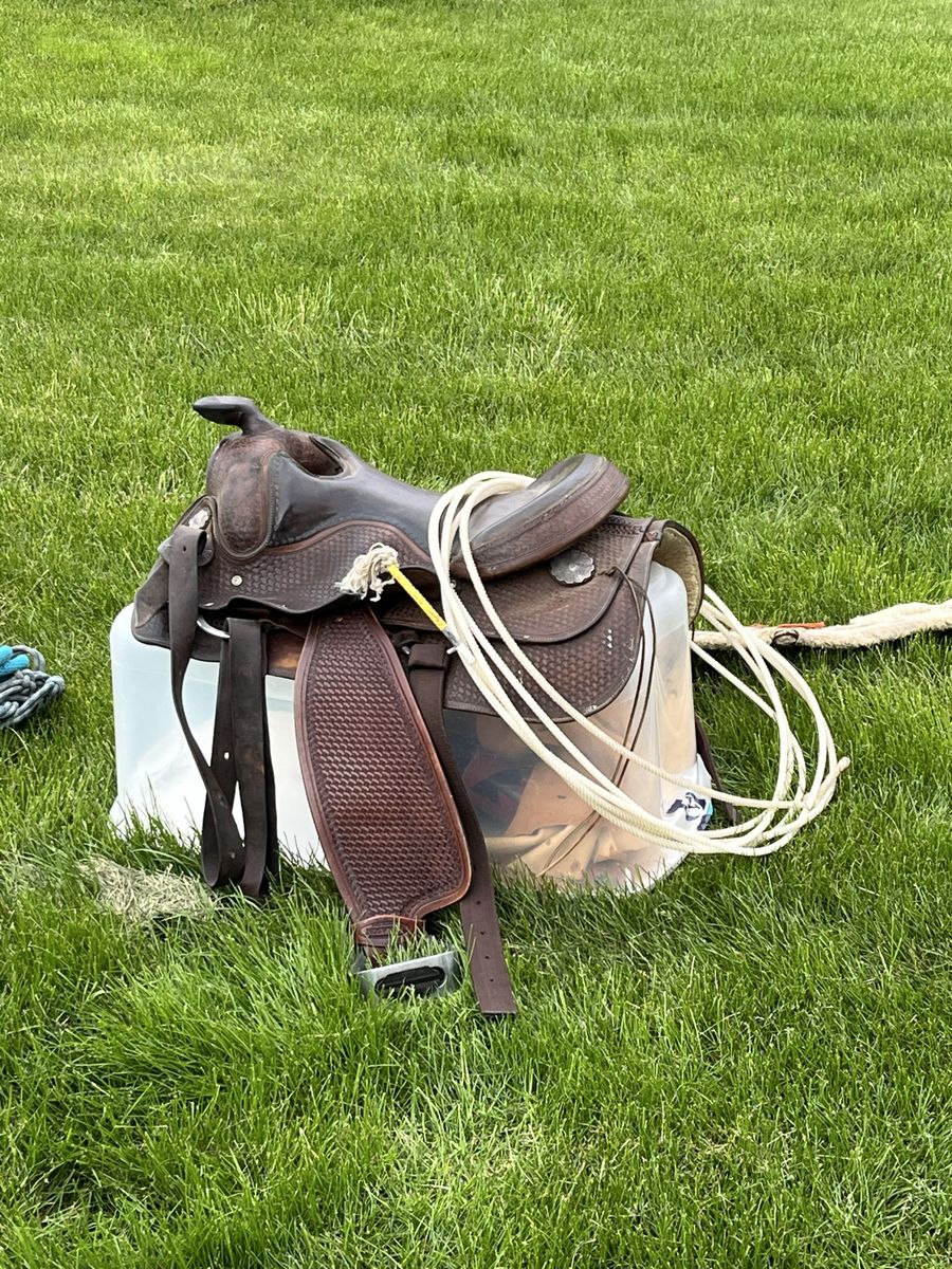 R.A. Guthrie Custom Western Saddle – Approx. 15” –