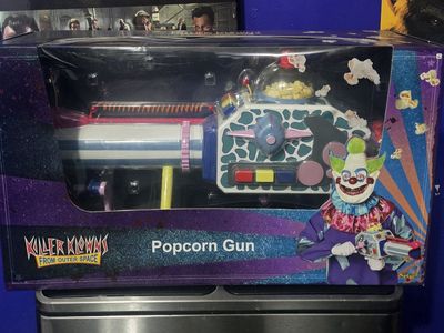 Killer Klowns From Outer Space Popcorn Gun Spirit Halloween Prop Replica