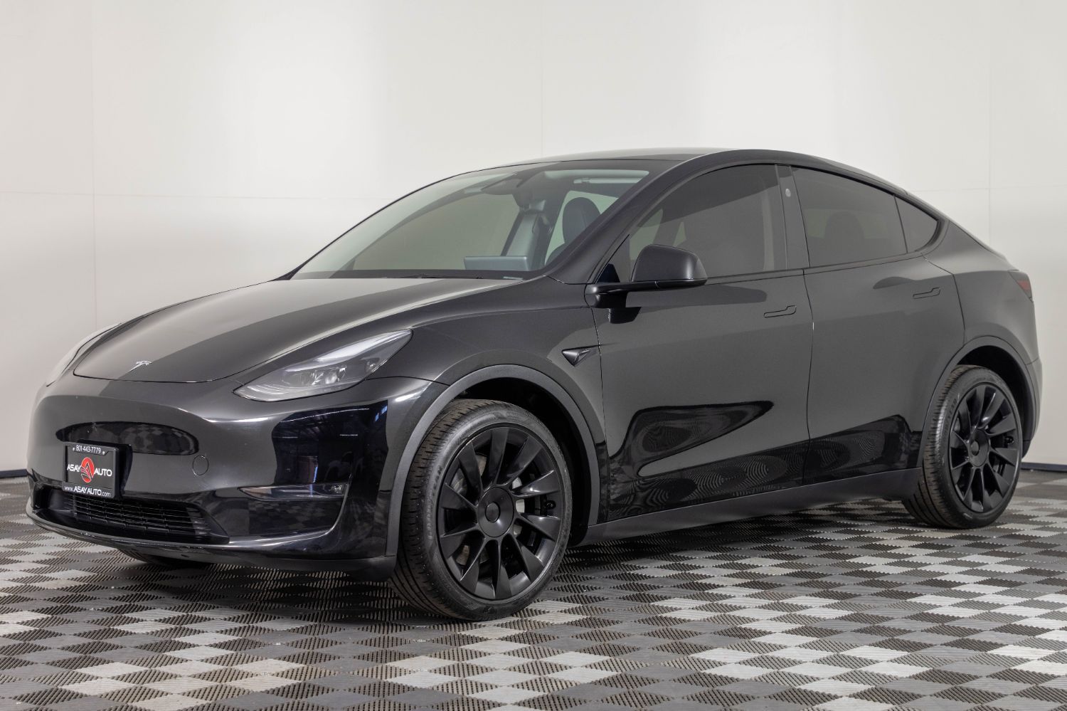 2024 Tesla Model Y Long Range