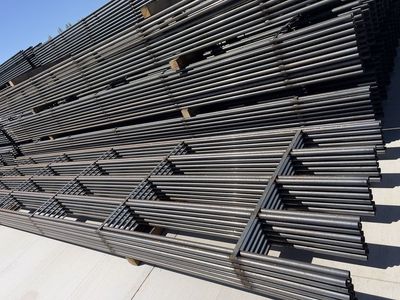 Continuous Fence 5 Rail x 48" x1-1/4"
