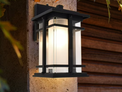 Lutec Craftsman 2.0 Style Coach Wall Light/Lantern