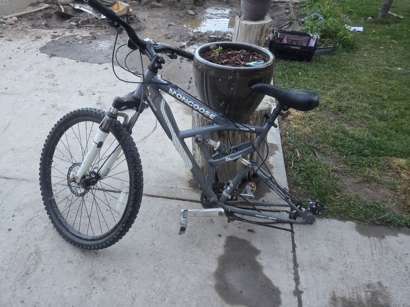 Mongoose snare bike 26 in