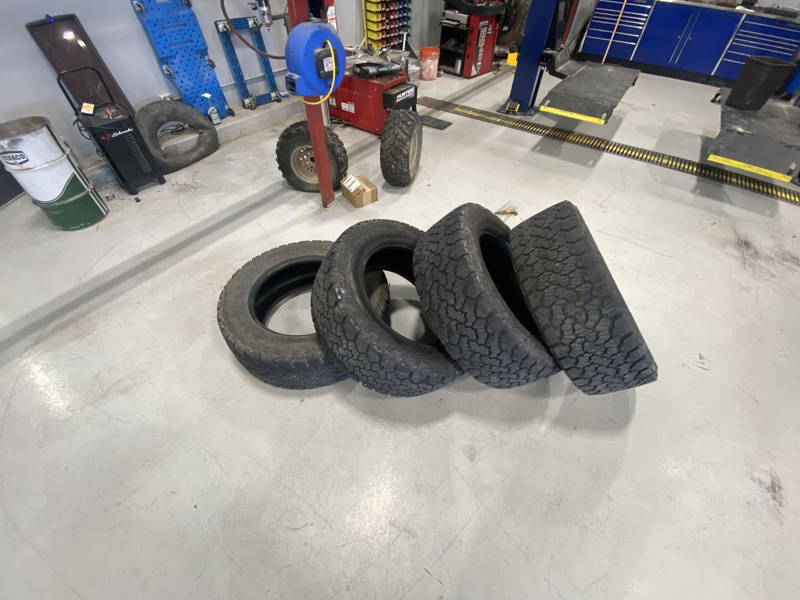 285/60/r20 General A/T Tires