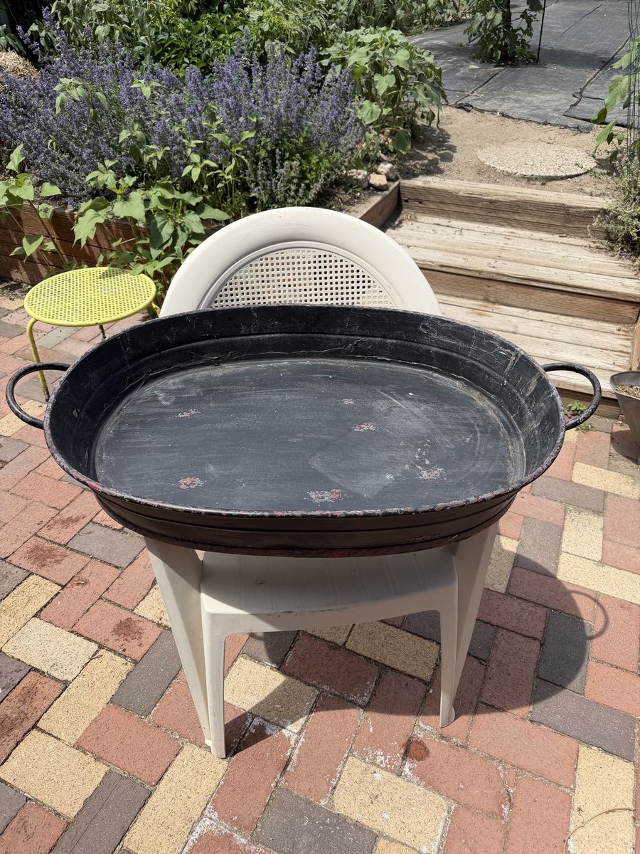 Distressed Oval Metal Tray