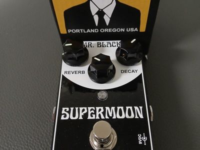 Mr. Black Supermoon Reverb pedal