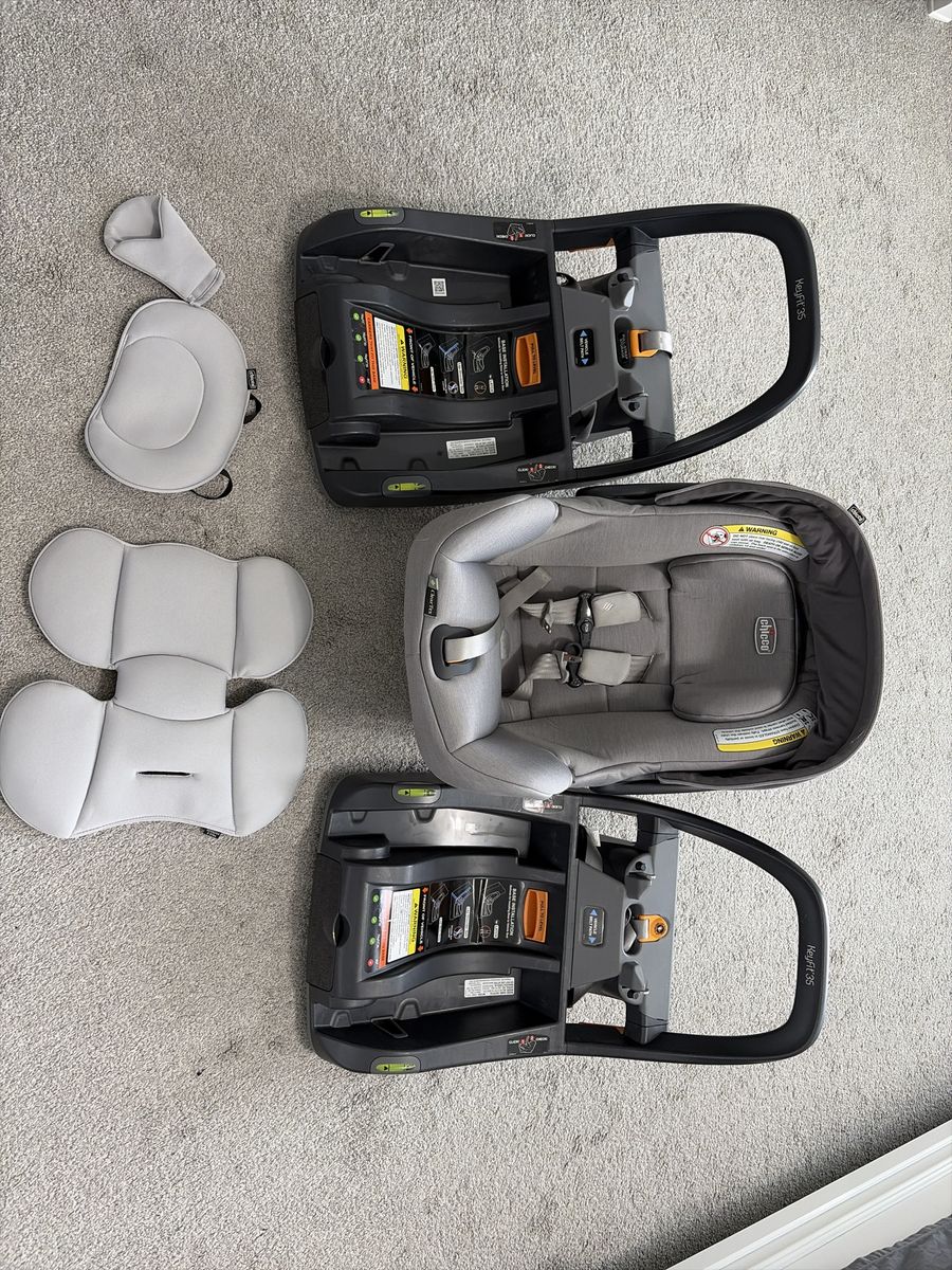 Chicco Keyfit 35 Car Seat with Extra Base Infant Car Seat