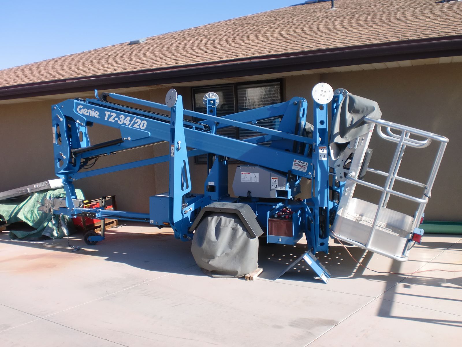 2022 Genie TZ34 towable boom lift