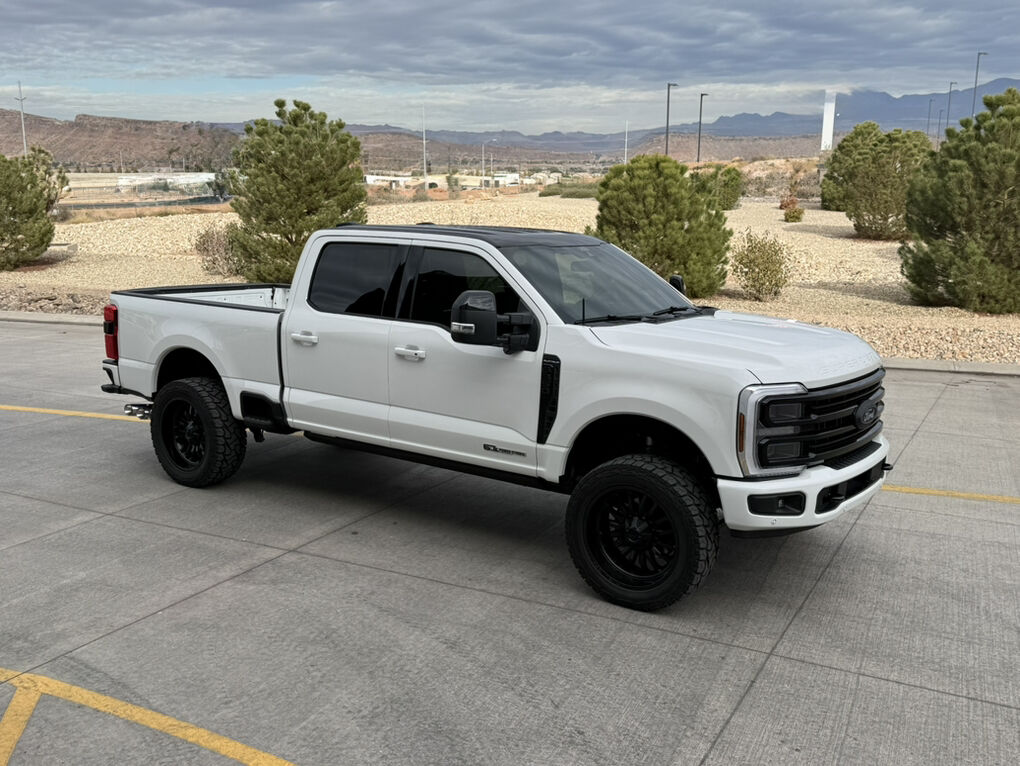 2025 Ford F-350 Super Duty Platinum