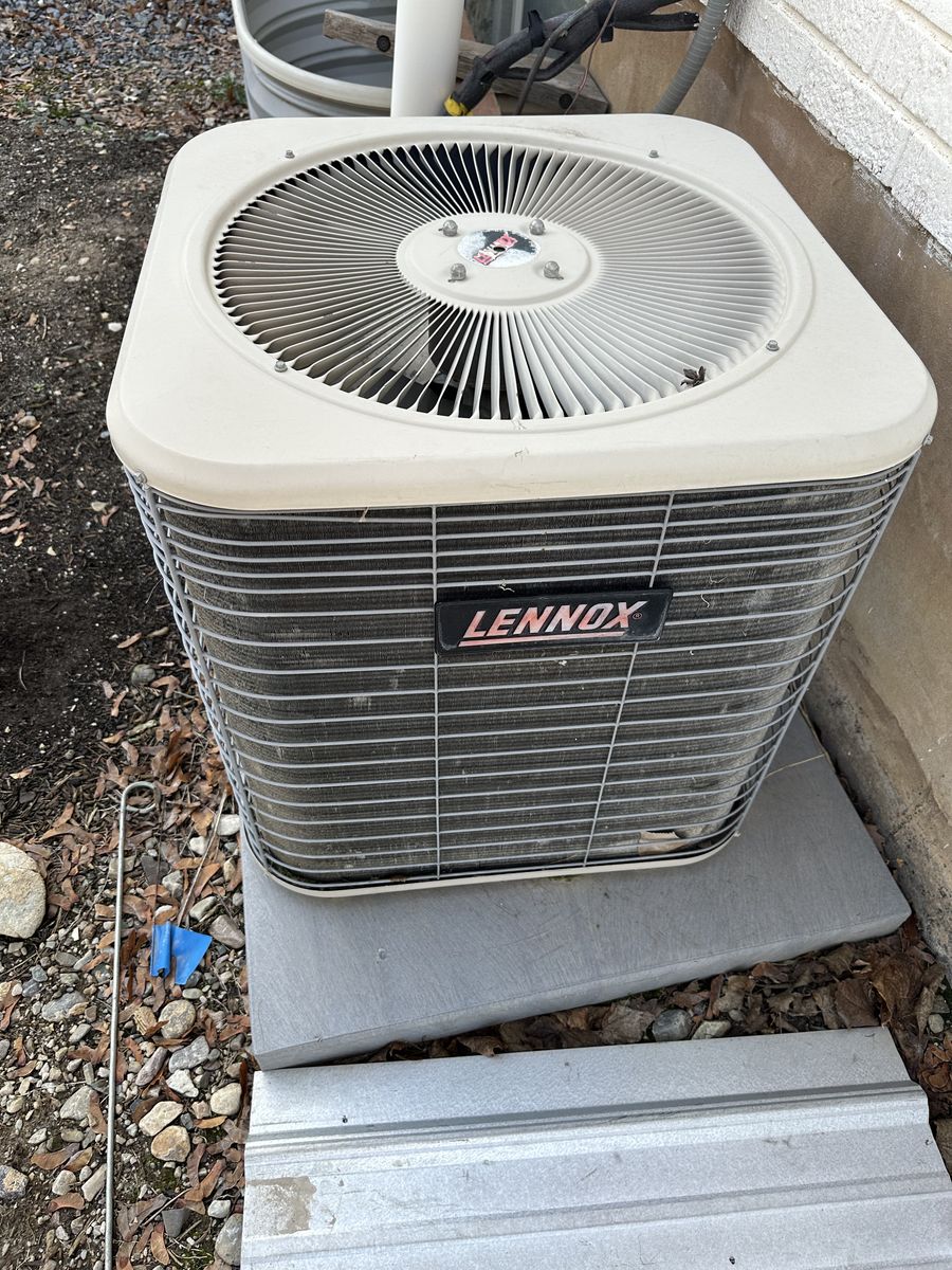 Lennox Furnace / AC (Air Conditioner)