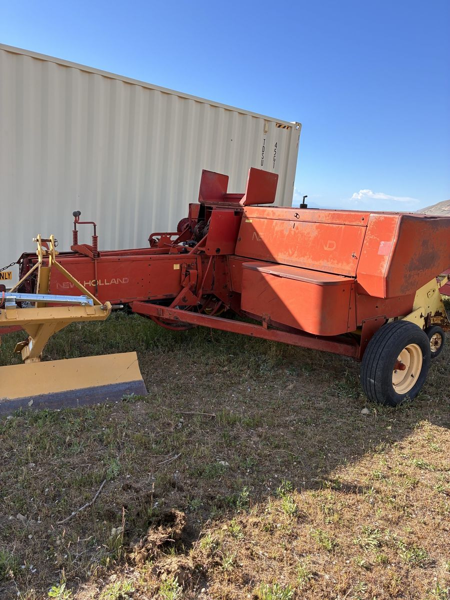New holland 283 baler