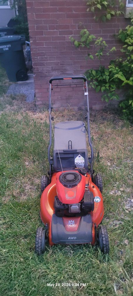Husqvarna lawn mower self propelled.