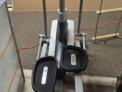 Reebok Stride Select RL 7.0 Elliptical-FREE