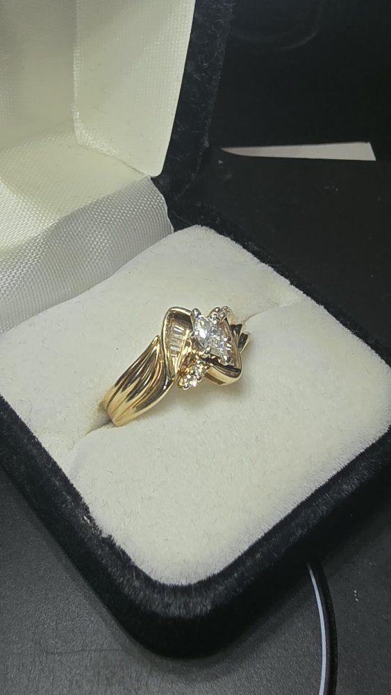 Main image 4