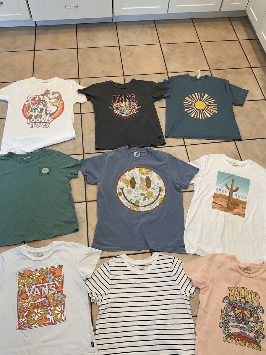 9 Women’s Small/ Medium T-Shirts