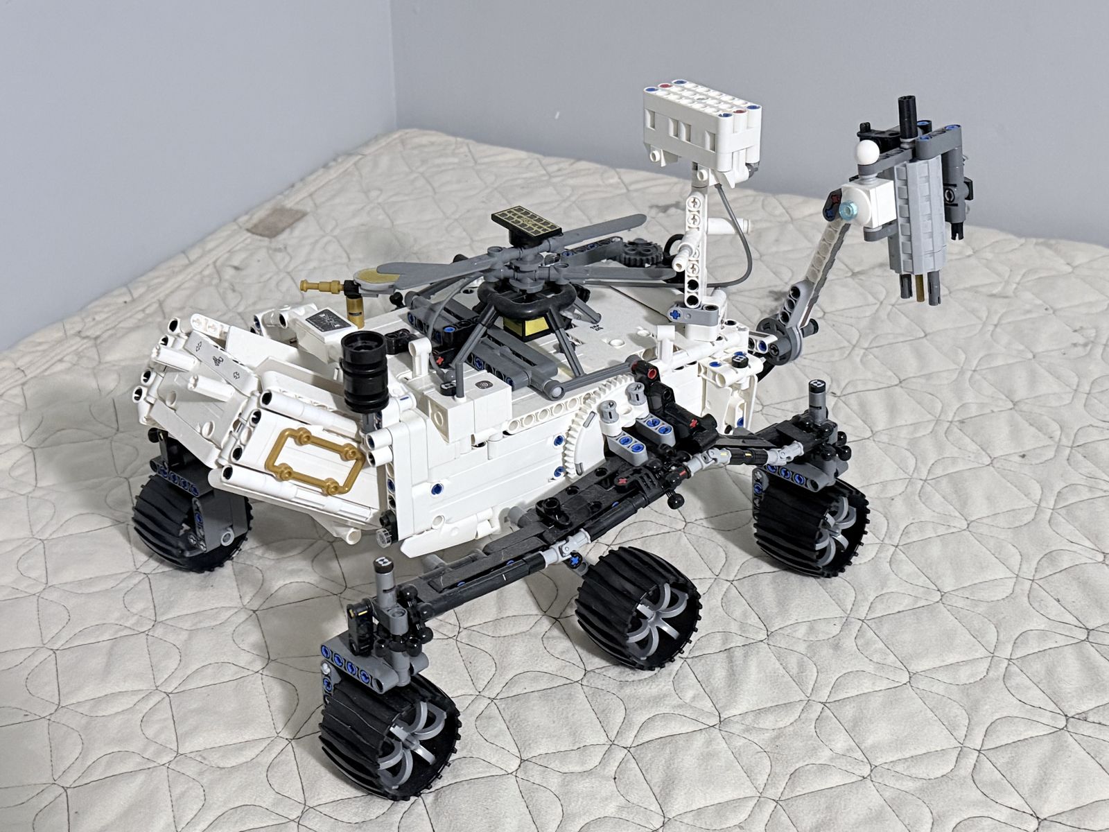 Saturn V - ISS - Mars Rover LEGO sets & More