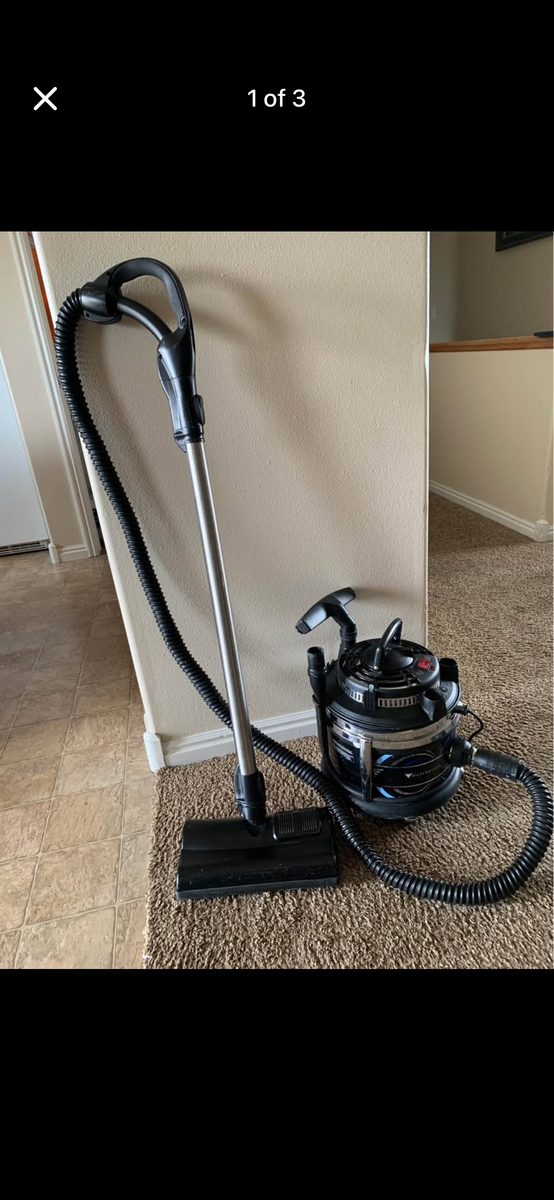 Filter queen vacuum cleaner with extra new filters