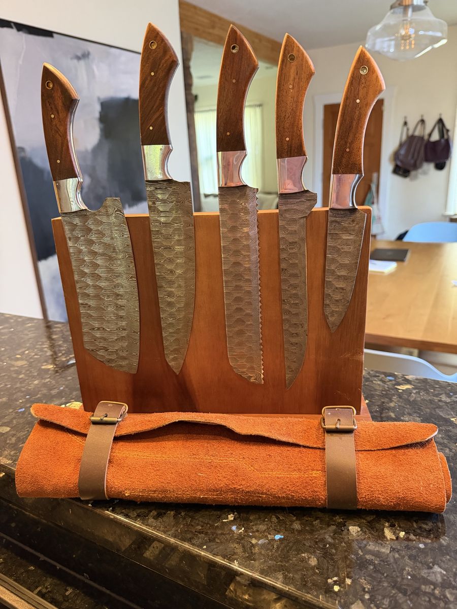 Handmade Damascus Steel Chef Knife Set with Wooden Block & Leather Roll - 5-Piece Kitchen Knives