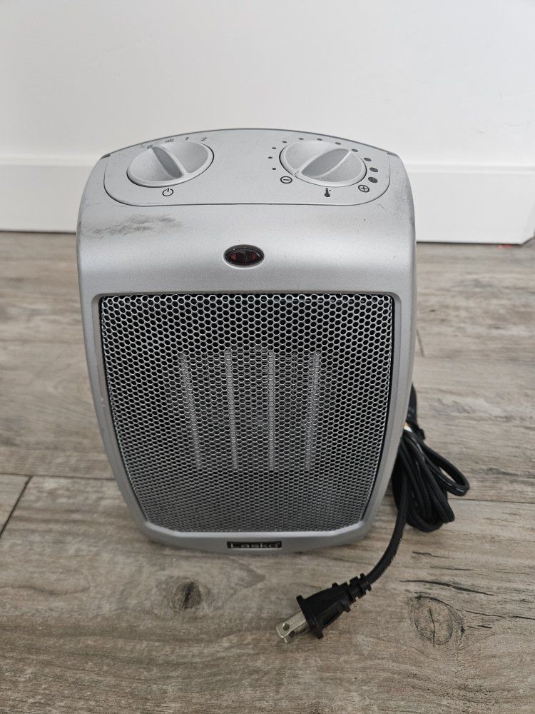 Lasko Ceramic Oscillating Portable Heater - Model 5307 - Silver, Compact Room Heater