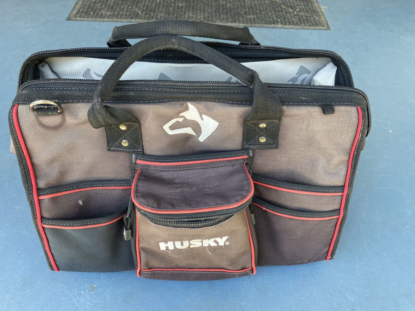 Husky 18-inch Large Mouth Water-Resistant Tool Bag with Handle - Multi-Pocket Storage