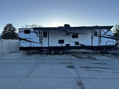 2021 Dutchmen Atlas 3202BH (Bunk House)