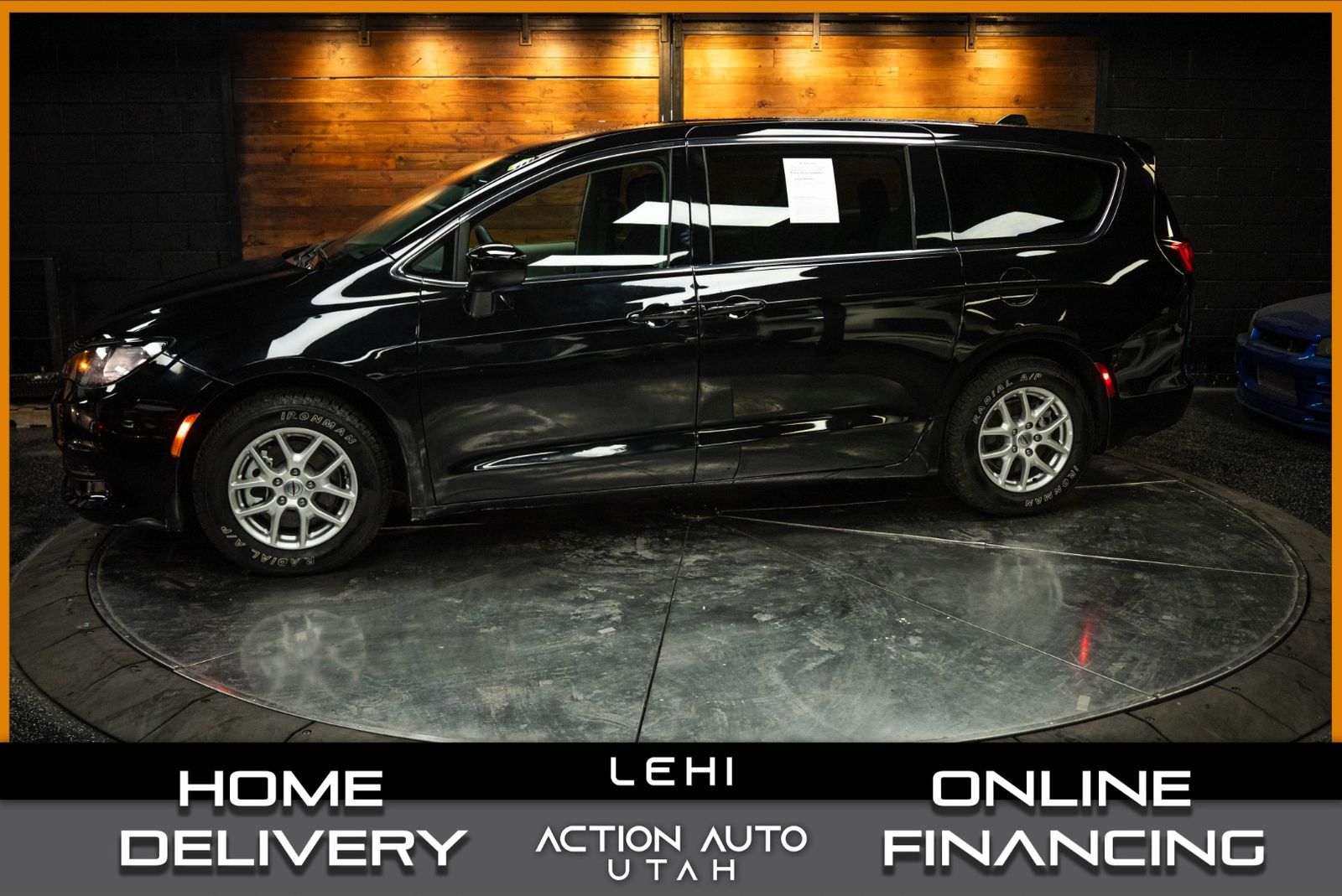 2024 Chrysler Voyager LX