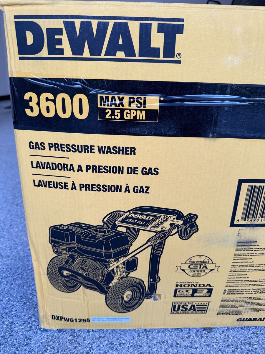 DEWALT DXPW61299 Gas Pressure Washer 3600 MAX PSI 2.5 GPM, Powered by Honda Engine
