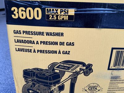 DEWALT DXPW61299 Gas Pressure Washer 3600 MAX PSI 2.5 GPM, Powered by Honda Engine