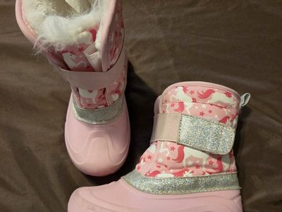 Girl's Pink Unicorn Winter Snow Boots Size 11/12
