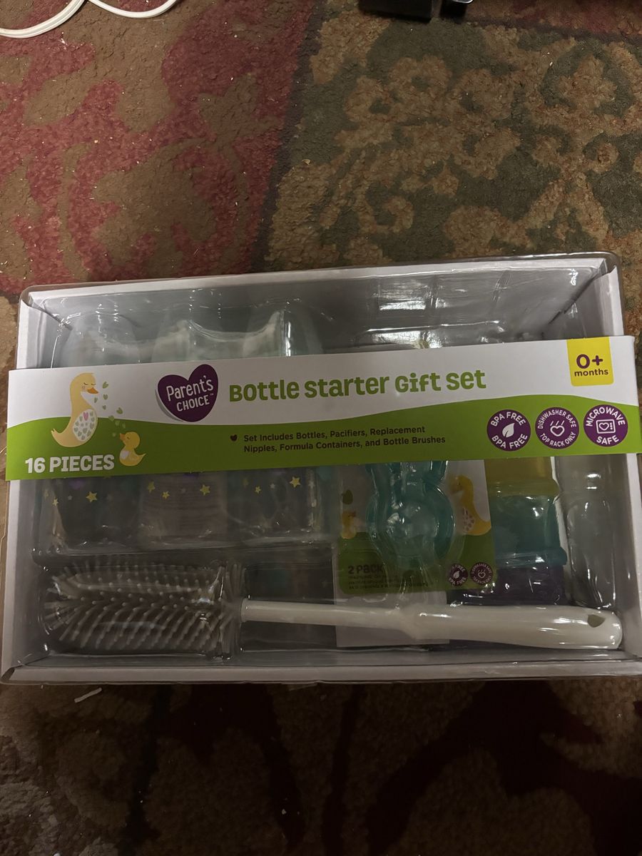Parent's Choice 16-Piece Baby Bottle Starter Gift Set 0+ Months, BPA-Free