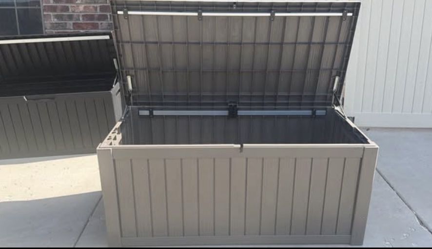 Large Outdoor Deck Box – 120+ Gallon – Grey/black