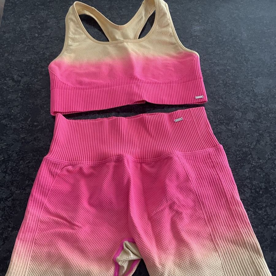 VS PINK workout set 