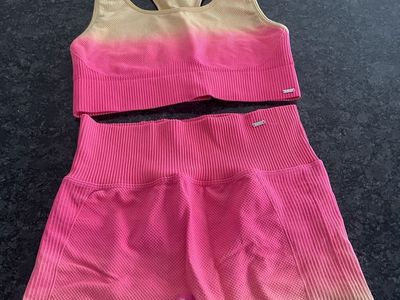 VS PINK workout set